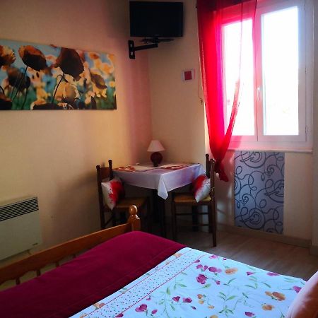 Hotel O Fil De L'O Marseillette Экстерьер фото