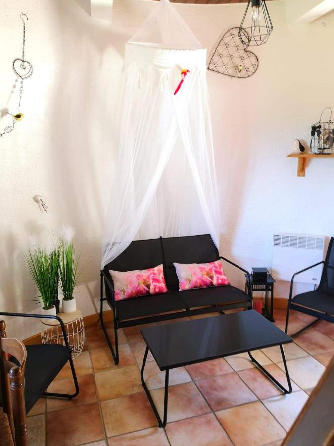 Hotel O Fil De L'O Marseillette Экстерьер фото
