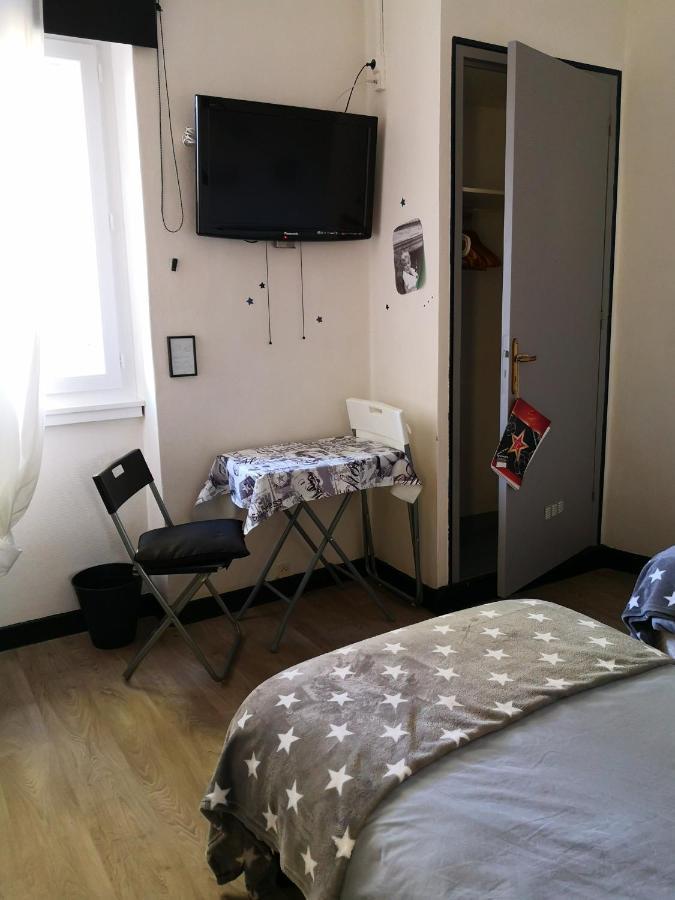 Hotel O Fil De L'O Marseillette Экстерьер фото